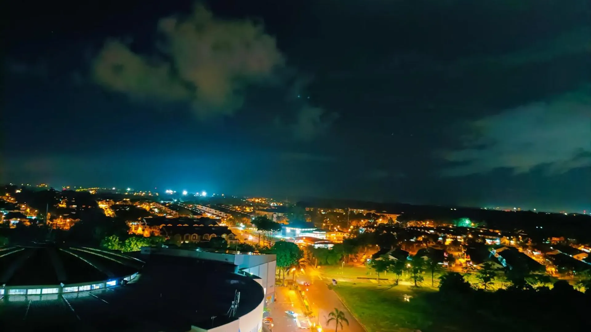 Kulai D'Putra Suites Beside Ioimall Near Airport And Jpo Malaysia