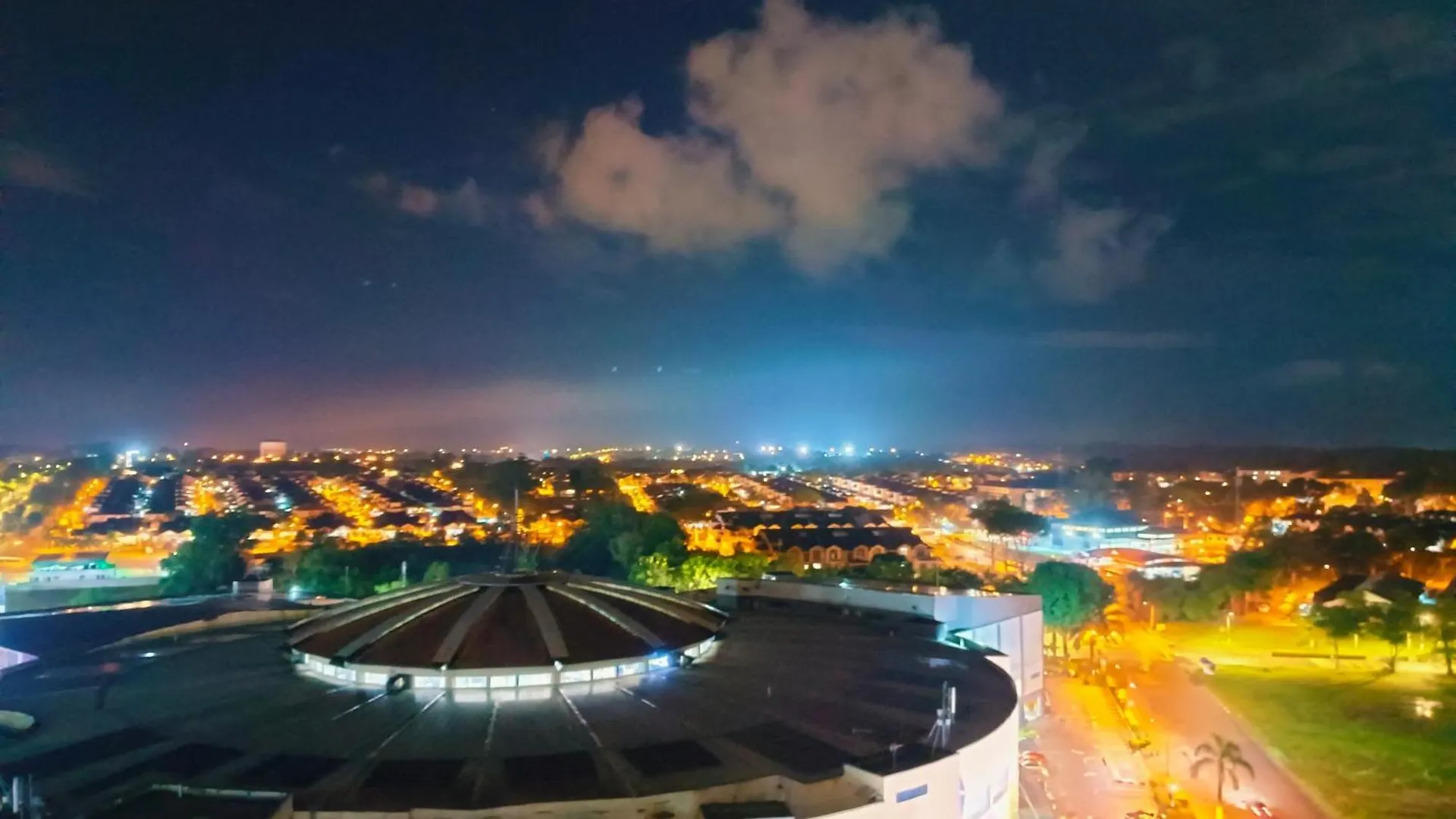 Kulai D'Putra Suites Beside Ioimall Near Airport And Jpo Apartment