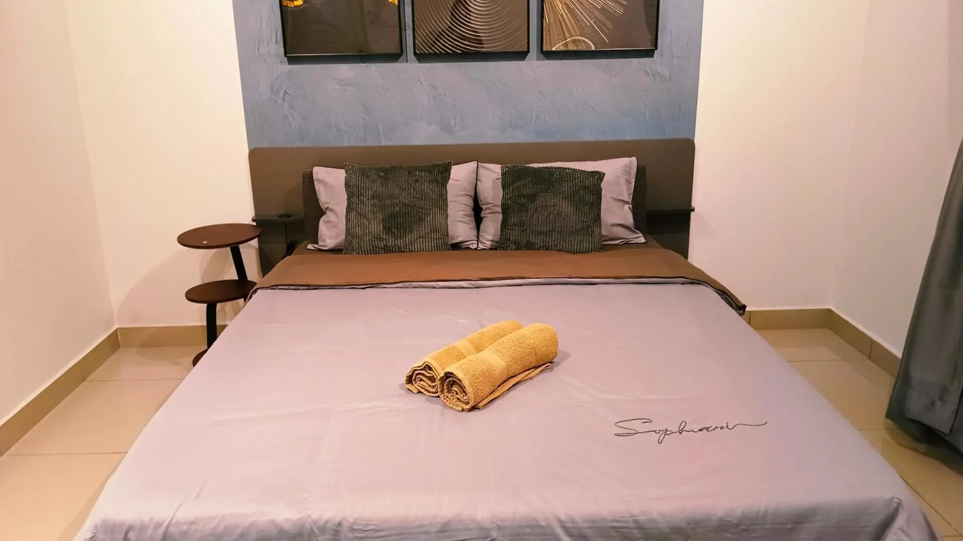 Kulai D'Putra Suites Beside Ioimall Near Airport And Jpo Apartment
