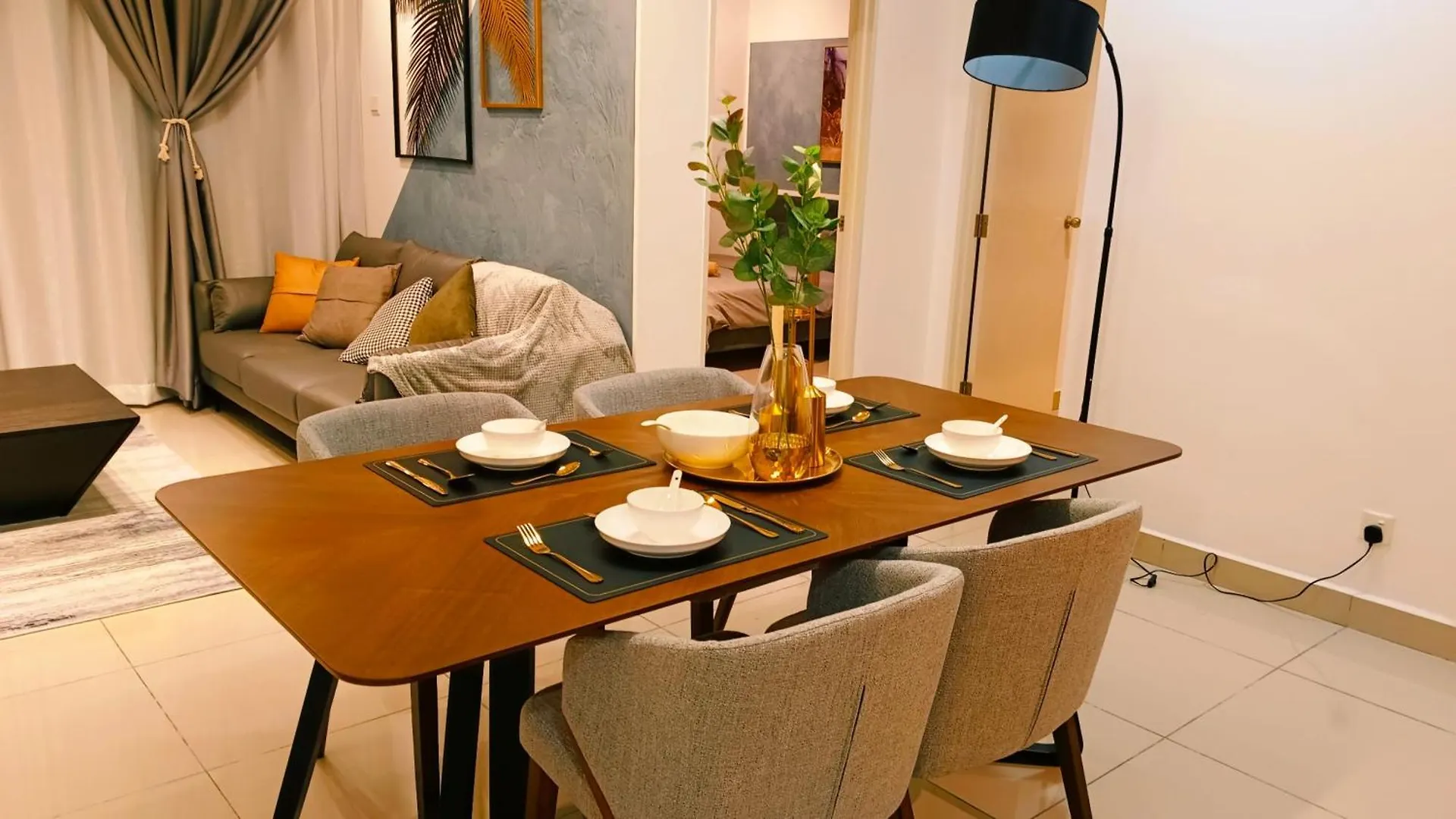 Kulai D'Putra Suites Beside Ioimall Near Airport And Jpo Apartment