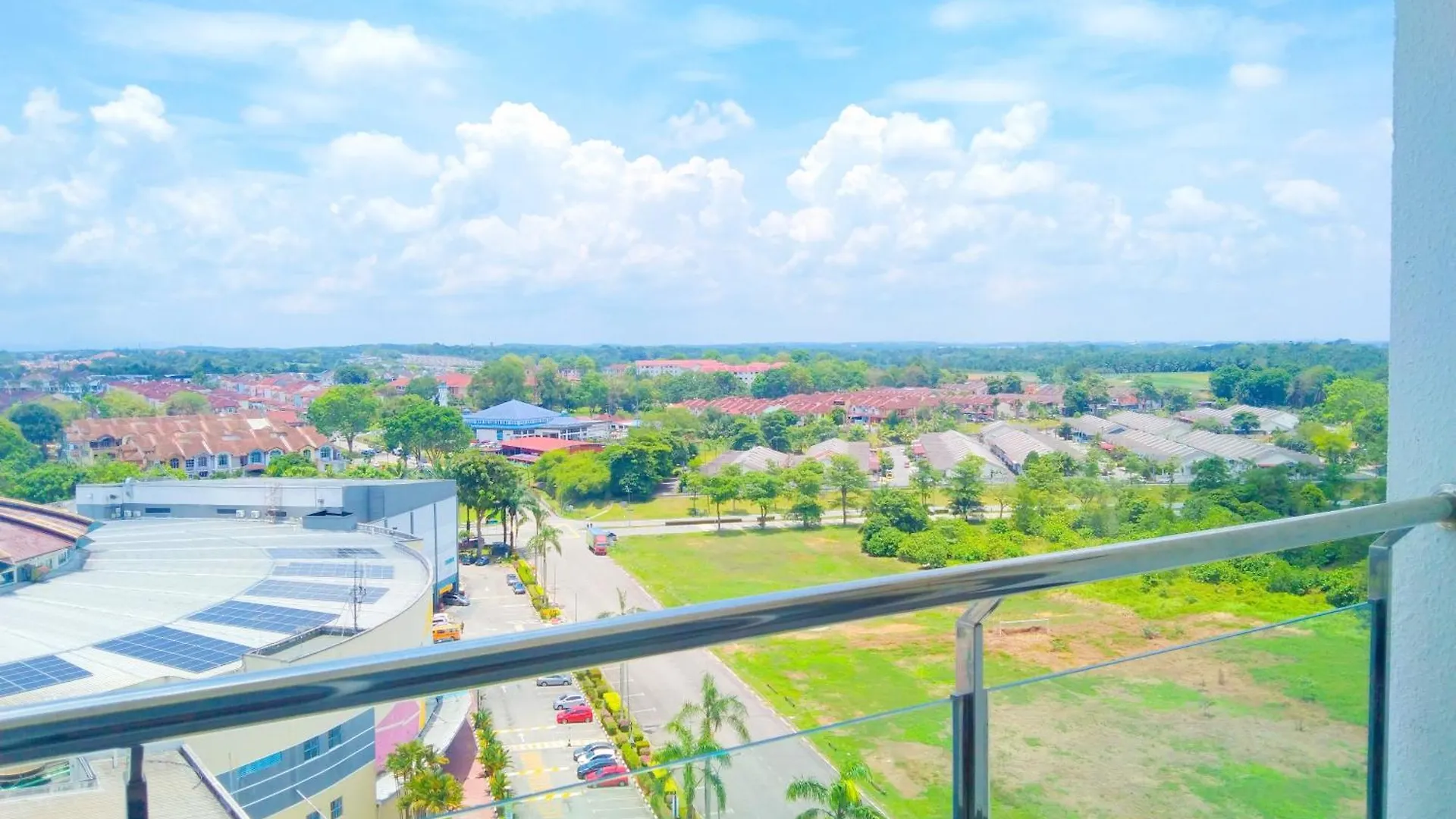 Kulai D'Putra Suites Beside Ioimall Near Airport And Jpo Apartment
