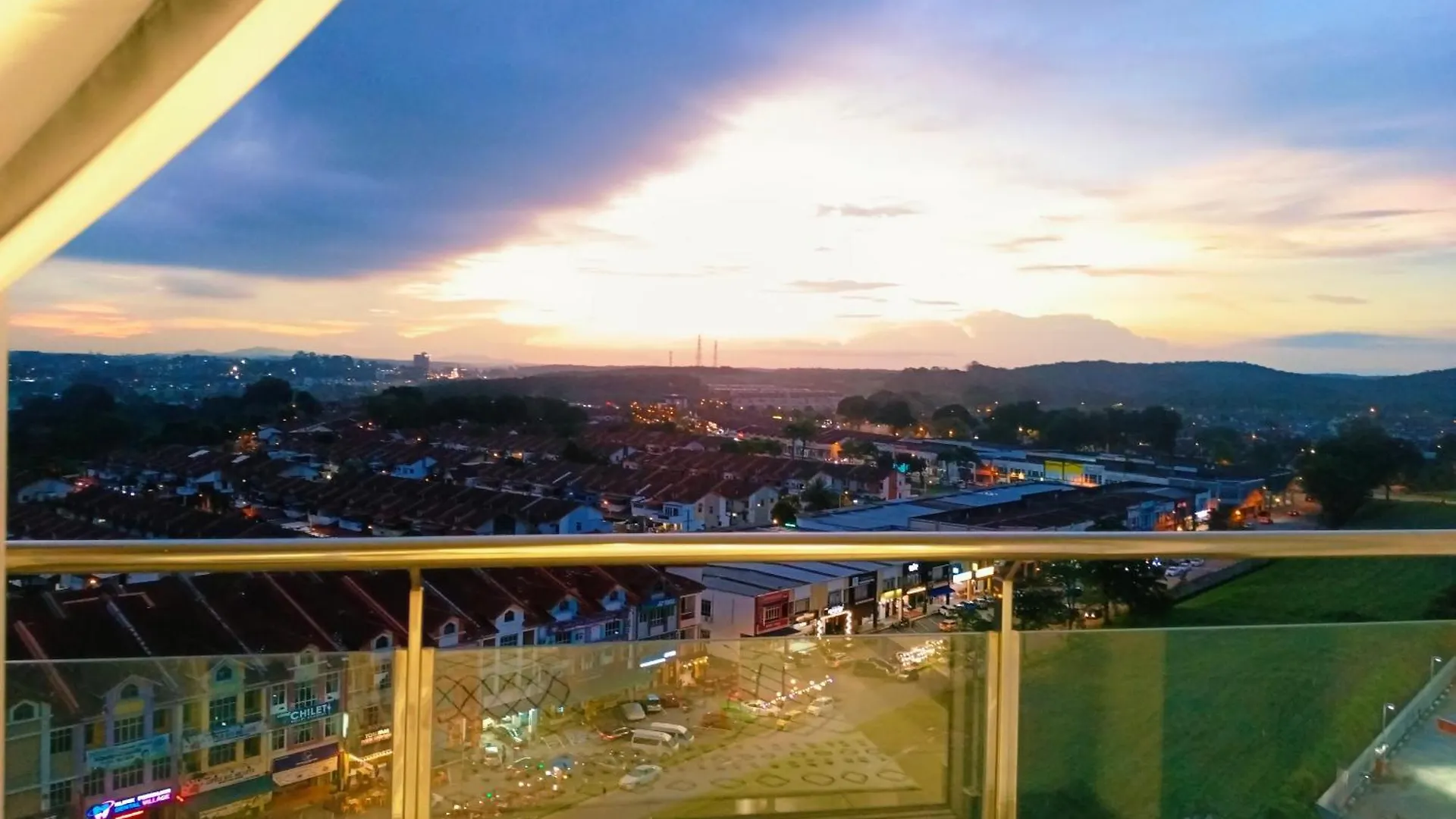 Apartment Kulai D'Putra Suites Beside Ioimall Near Airport And Jpo